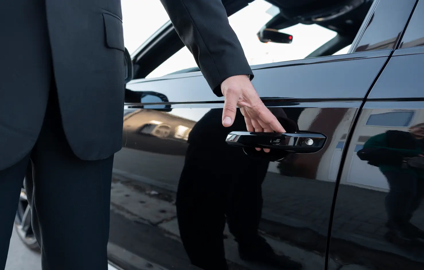 Best Private Car Transfer from Milan Malpensa to the City Center?