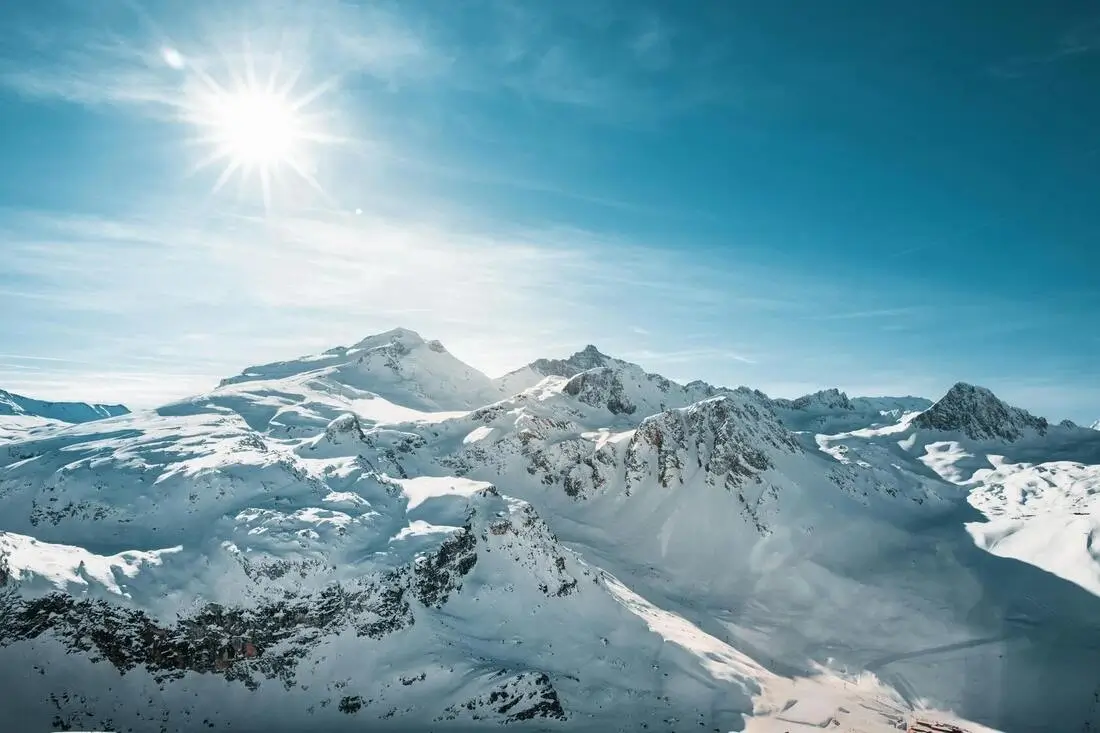 How to get to val d'Isere from Milan Italy