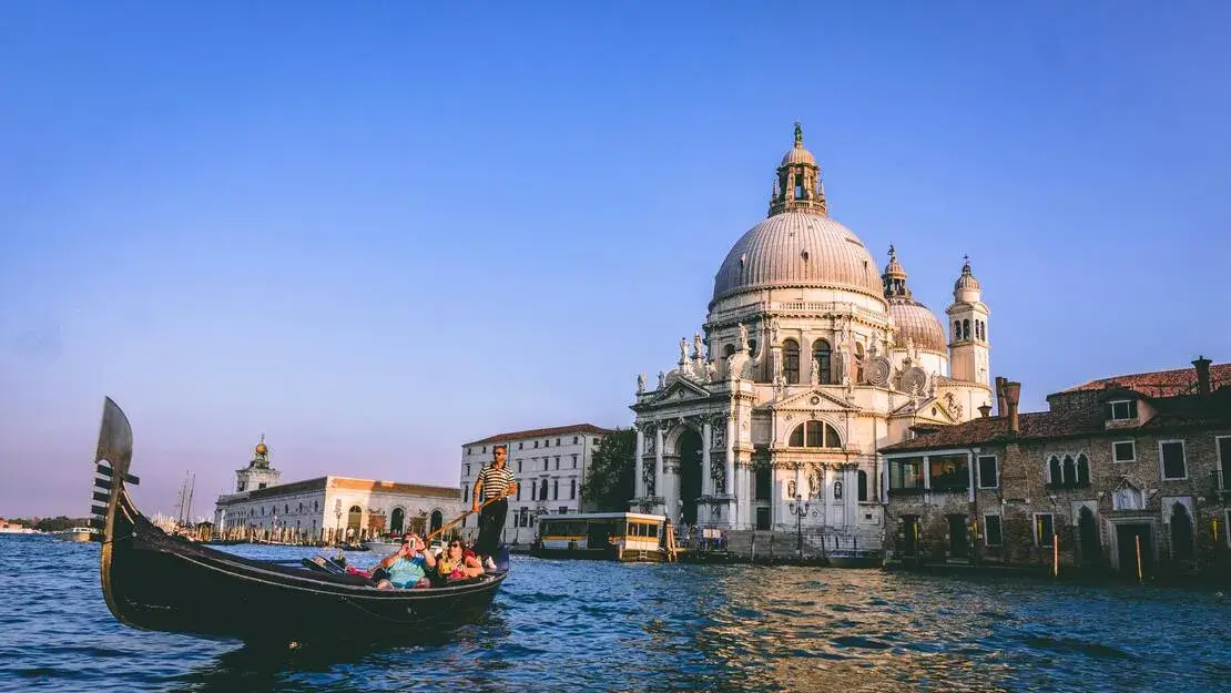 How to get to Venice from Milan Malpensa airport