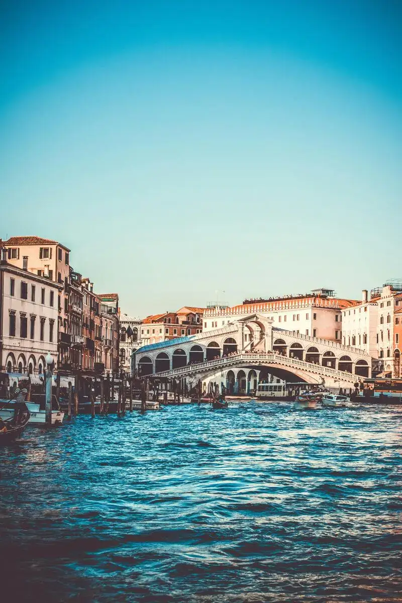Venice to Milan, with private car service with chauffeur