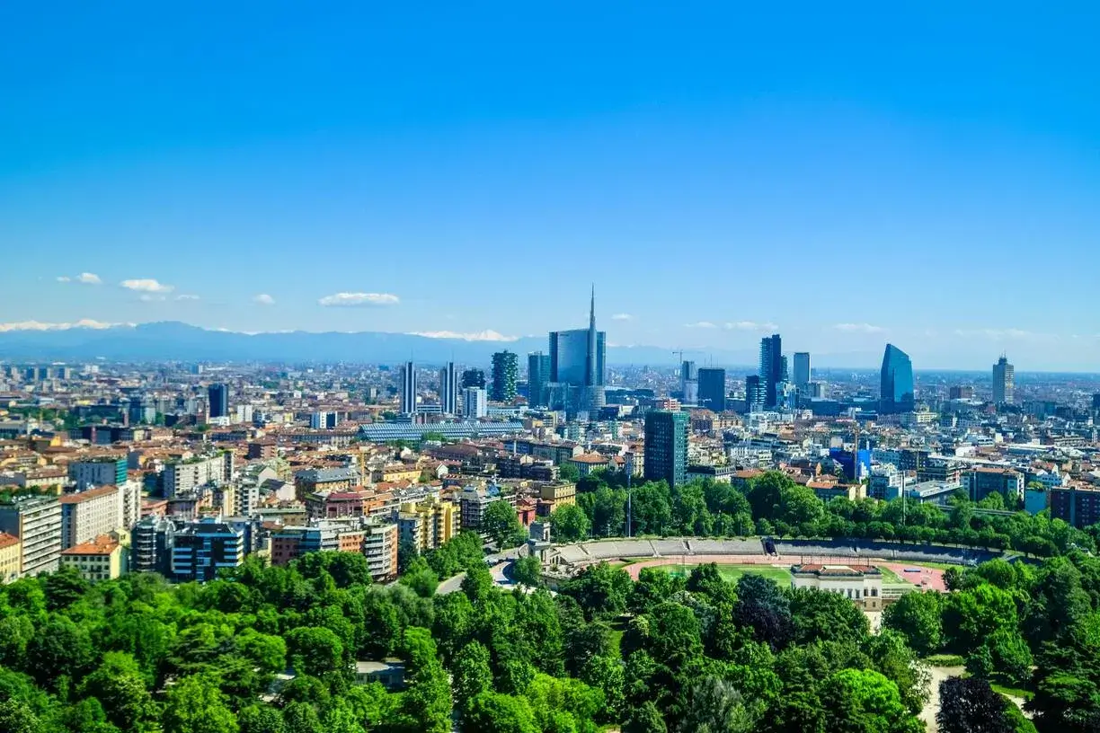 Enjoy your time with walking tours in Milan Italy